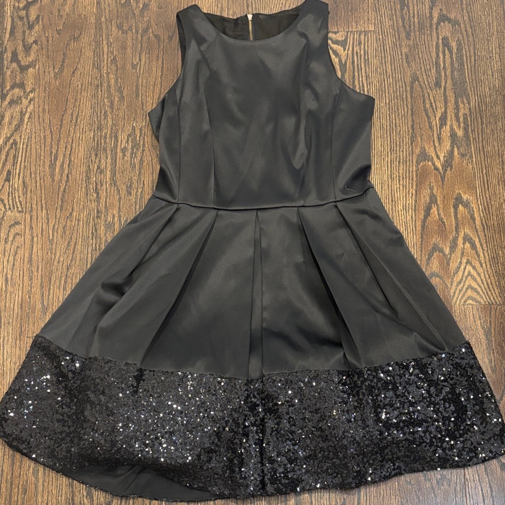 NWT Taylor Women’s Black Dress with Sequin Hem Size 8